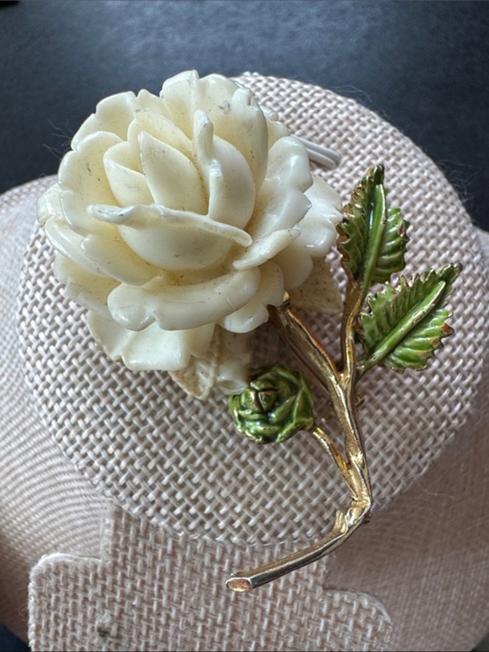 VTG Signed PELL White Rose Brooch Molded Resin Gold Tone Enamel Leaves 1960s